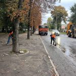В Кам’янському комунальні служби ліквідують наслідки складних погодних умов