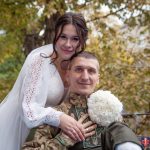 У Дніпрі ветеран та його дівчина через 4 роки після освідчення побралися