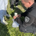 На Дніпропетровщині військовослужбовець обіцяв чоловіку контрактну службу без бойових завдань за $5 000
