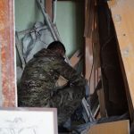 У Дніпрі внаслідок удару дрона постраждала донька військового, її вдарило об стіну
