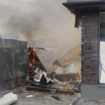 У Дніпрі через російський обстріл горіли приватні будинки