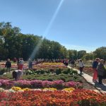 Чарівність осіннього ботанічного саду Кривого Рогу: прогулянка та виступ для учасників Університету третього віку