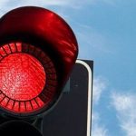 Поруч із Bartolomeo у Дніпрі монтують новий світлофор: хто став спонсором робіт