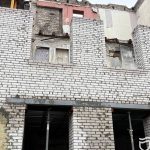 Реконструють під’їзд з початку: у Дніпрі ремонтують будинок на вул. Старокозацькій, що постраждав від ворожого удару