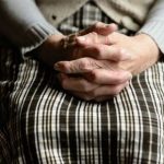 Судитимуть мешканця Кам’янського району за жорстоке побиття пенсіонерки, у якої він перебував гостем, що призвело до смерті